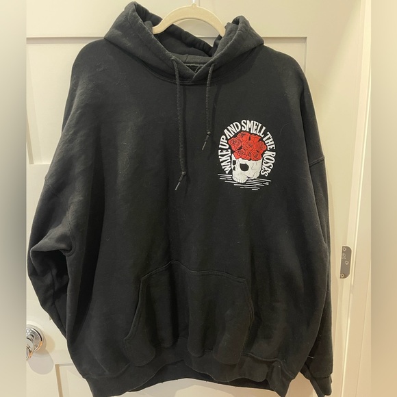 Black hoodie - Picture 1 of 3